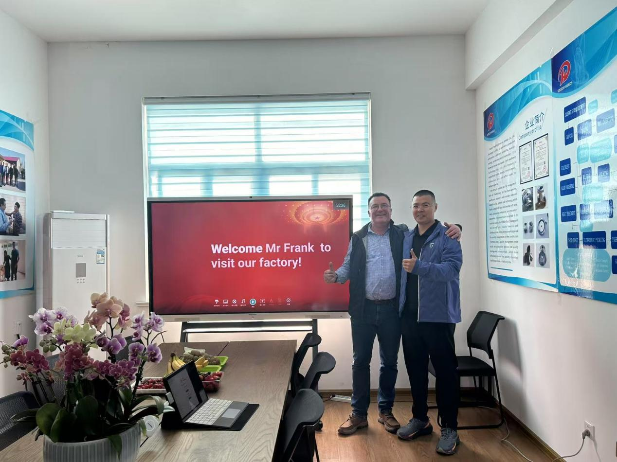 Den belgiske kunde besøgte fabrikken to gange