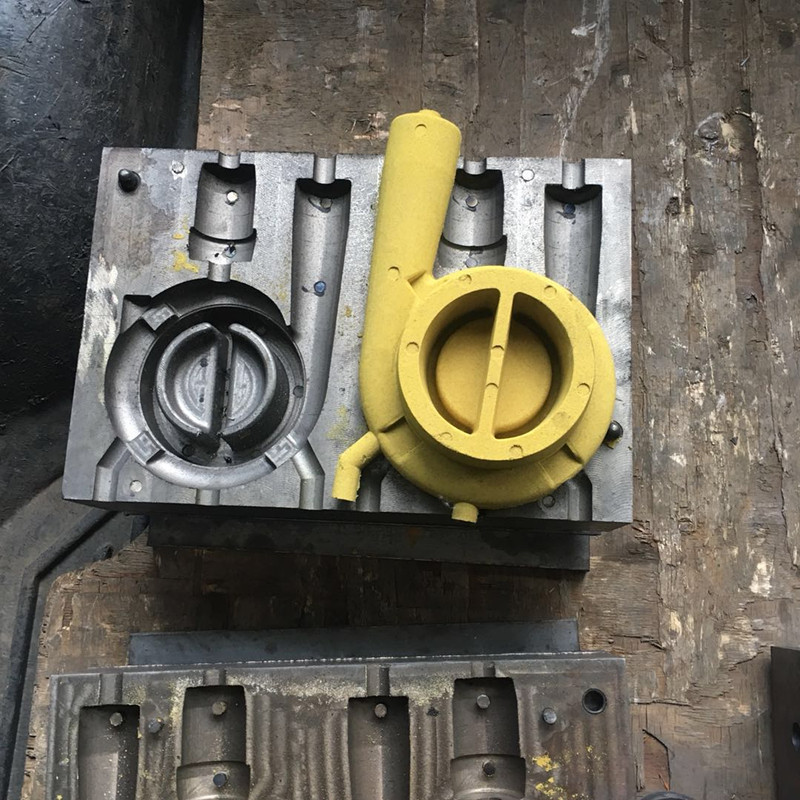 Hvordan forhindrer man porøsitetsdefekter forårsaget af øget fugtighed under produktionen af støbegods ved hjælp af coated sandteknologi om sommeren?