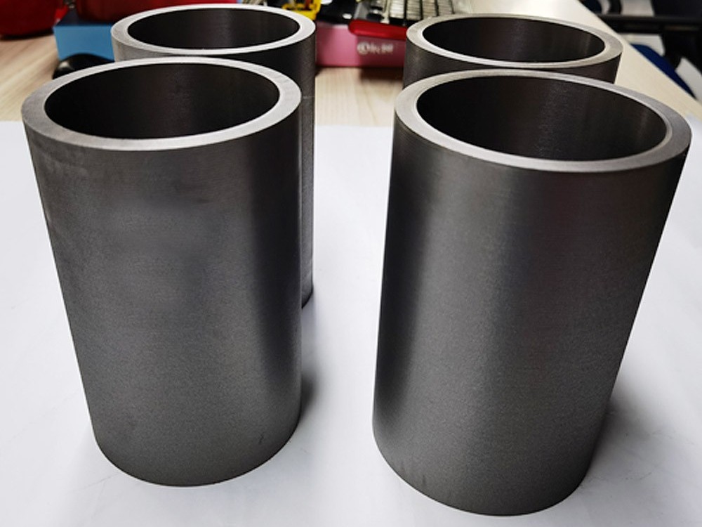 Hvad er virkningerne af højt eller lavt silicium på den mekaniske bearbejdningsydelse af gråt støbejern 200?